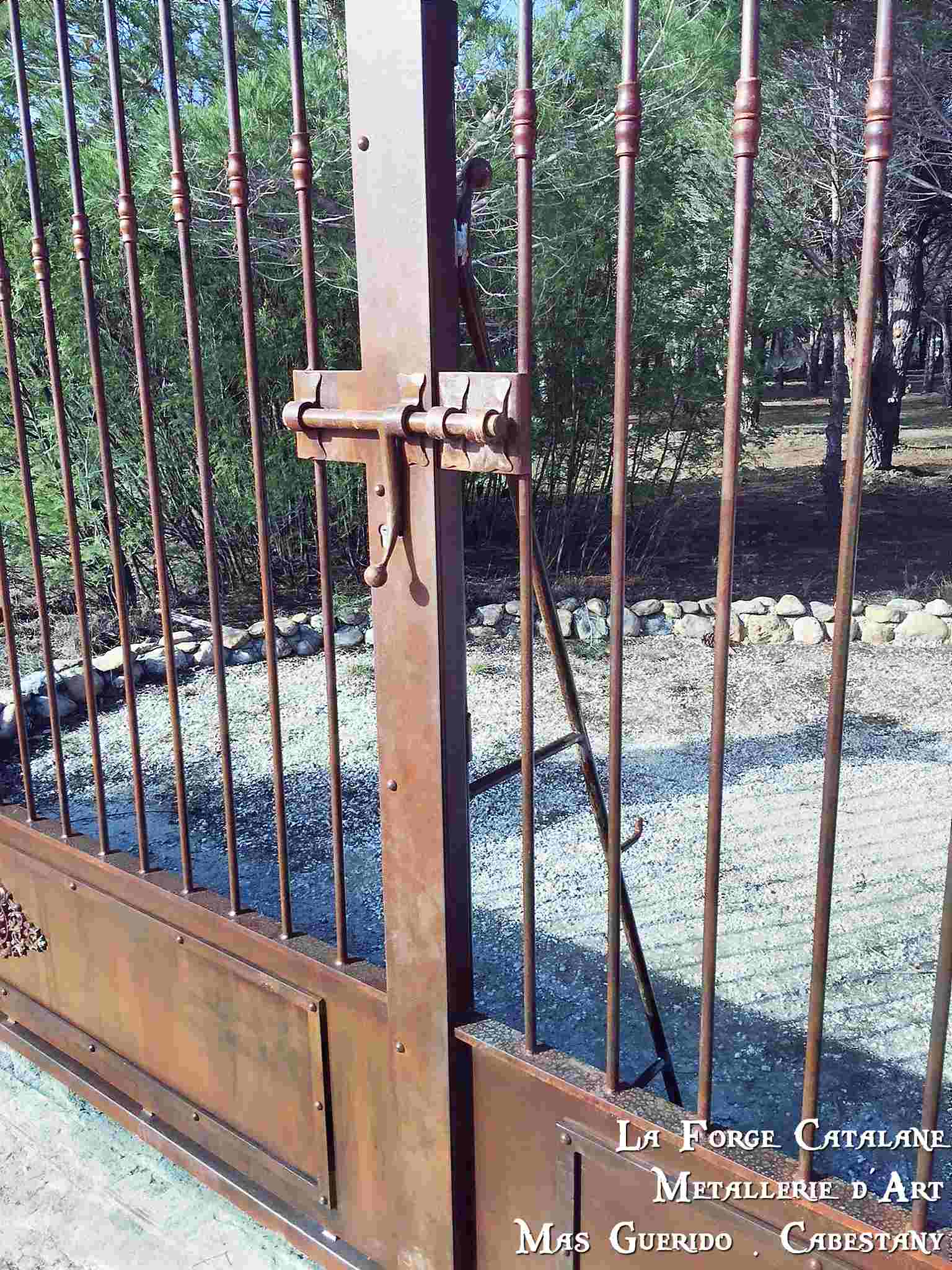 portail barreaudage rond bagues palmette forge catalane 2.jpg